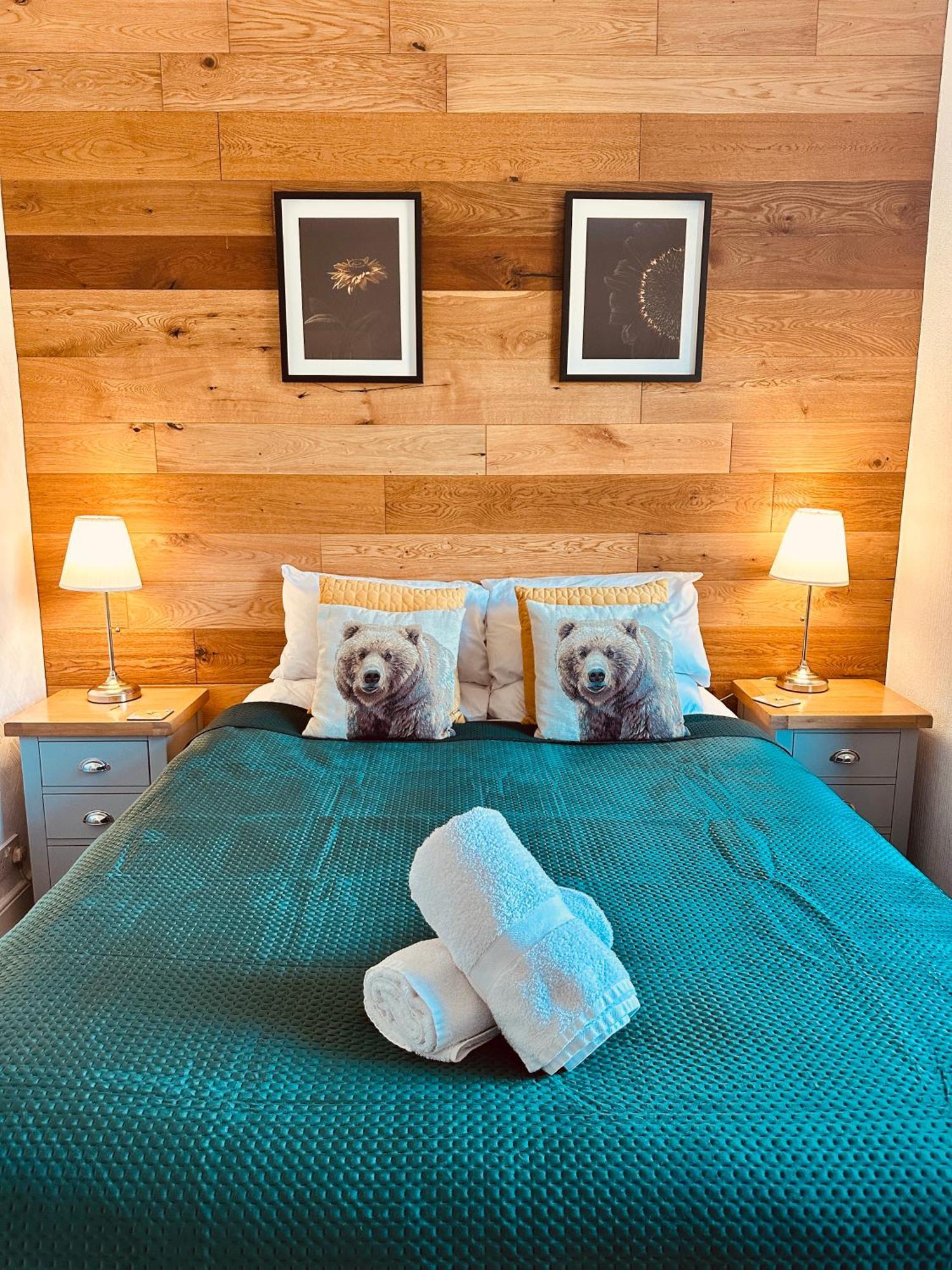 Woodland Cottage - Private Courtyard - Pet Friendly Retreat In The Heart Of Windermere Exterior photo